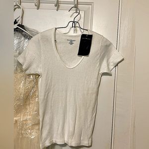 NWT ashlyn v-neck top